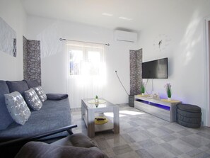 Living area - nahe Pula Zentrum, Marija by Interhome (Pula)