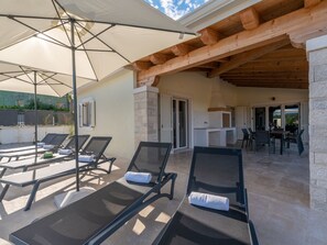 Outdoor dining - Villa Tereza by Interhome (Drenje)