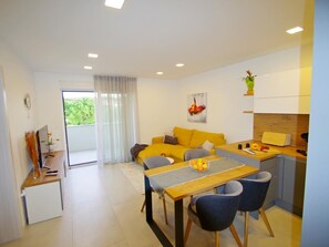 Living area - "Cala" mit Balkon by Interhome (Pula)