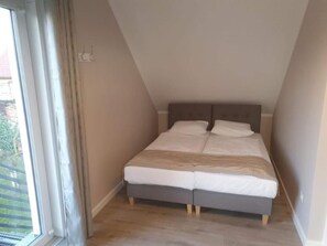 Internet - Gemütliches Ferienhaus mit Garten und Seeblick by Interhome (Kolczewo)