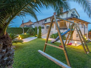 Children’s area - Villa Anabel bei Porec mit Pool, Jacuzzi und Sauna by Interhome (Poreč/Kaštelir)