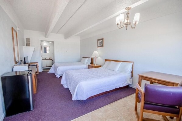 Bügeleisen/Bügelbrett, kostenloses WLAN, Bettwäsche