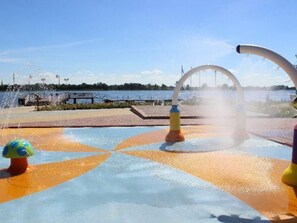 Pool - Magnolienhaus mit Sauna und Jacuzzi by Interhome (Serock)