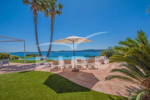 Terrace/patio - GRIMAUD BEAUTIFUL VILLA WITH A PANORAMIC SEA VIEW (GRIMAUD)