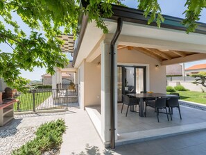 Outdoor dining - Villa Stefany by Interhome (Dracevac)