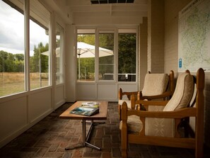 المنشأة من الداخل