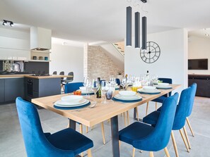 Dining - Villa Dolcea - Elegant und stilvoll mit Pool by Interhome (Buje)