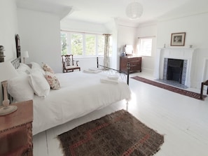 9 chambres, accĂšs Ă Internet