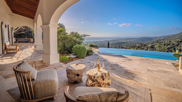 Terrace/patio - LA CROIX-VALMER - SEA VIEW VILLA - INFINITY POOL - 5 BEDROOMS (LA CROIX VALMER)
