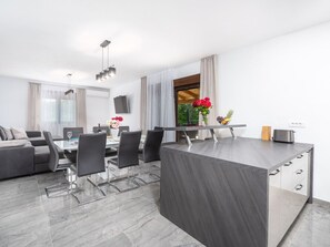 Interior - "Villa Bibali" mit privatem Pool by Interhome (Buje)