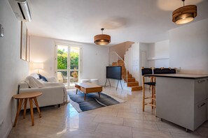 TV - Semi-Detached House with Pool – 3 Bedrooms (GRIMAUD)