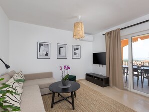 TV - Anna Premium by Interhome (Dracevac)