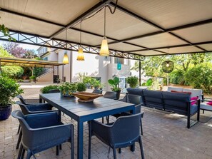 Outdoor dining - Villa Lidija by Interhome (Dracevac)
