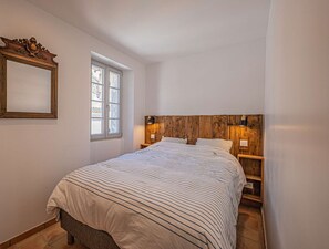 Free WiFi - DUPLEX IN THE HEART OF THE CITY CENTER (STE MAXIME)