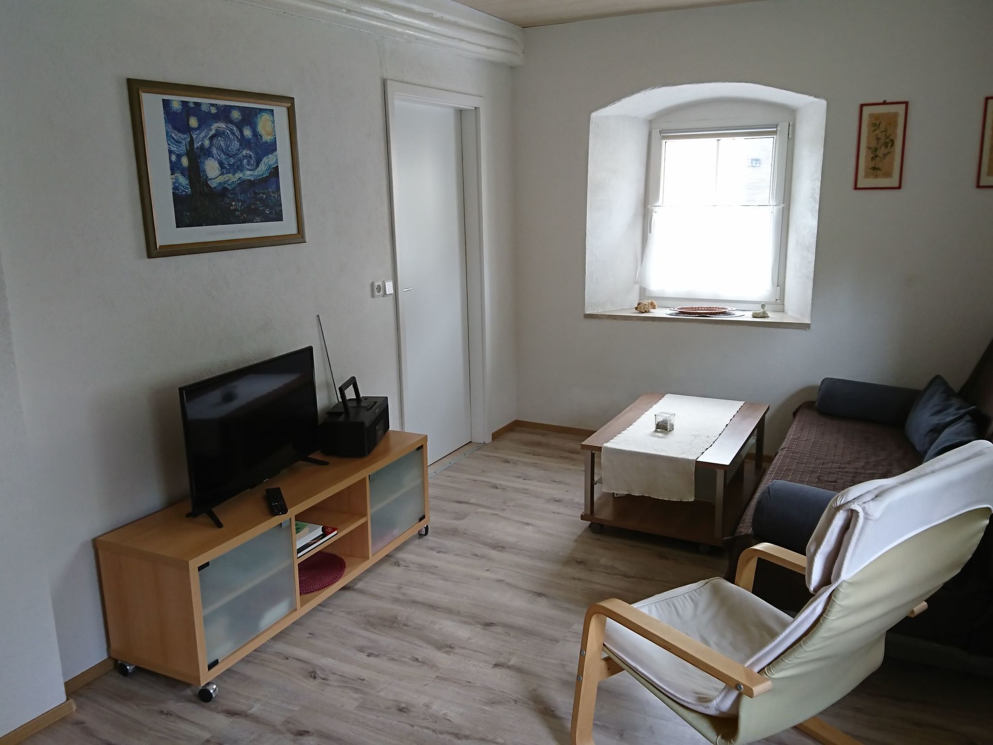 Fernseher, Kamin