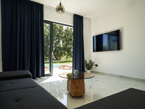 TV - Villa Martin Noel by Interhome (Poreč)