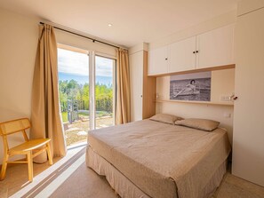 Free WiFi - Grimaud – In the Heart of the Golf Club – 5 Bedrooms – Swimming Pool (GRIMAUD)