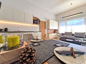 TV - The Rock Design by Interhome (Terfens)