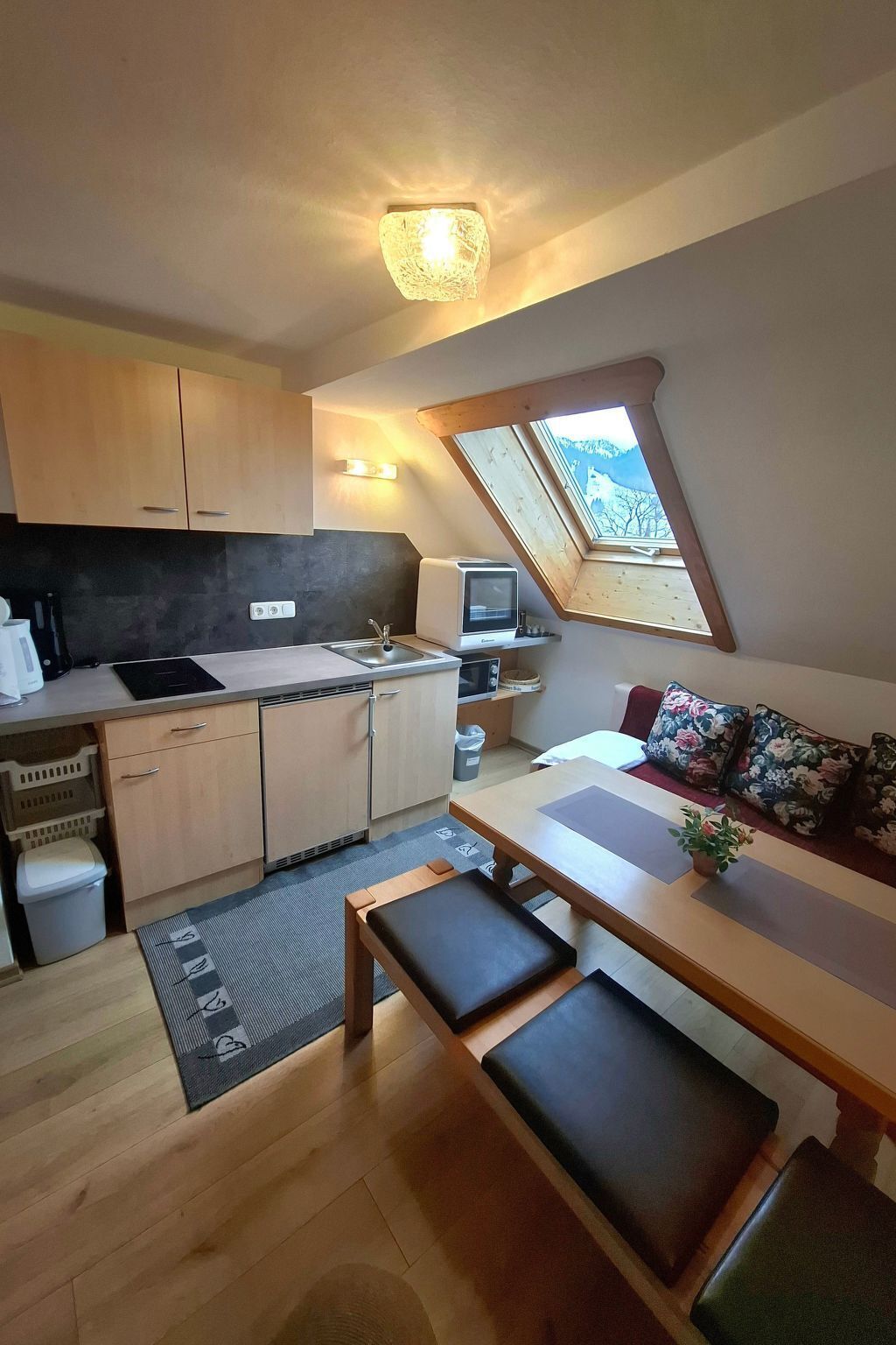 Refrigerador, microondas, lavavajillas, utensilios de cocina