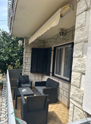 Terrace/patio - Villa Hanka App. Lavanda m.Balkon bis 4 Pers. EG by Interhome (Umag)