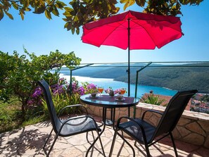 Outdoor dining - Studio "Oleander " mit Terrasse by Interhome (Rabac)