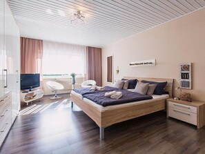 Internet - 4 Sterne Ferienwohnung mit 4 Schlafzimmern by Interhome (Hünfelden)