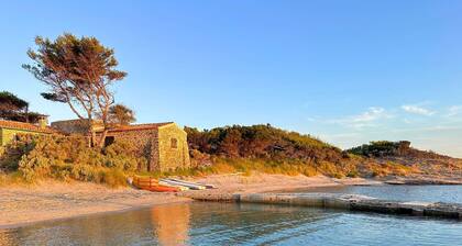 Villa pour 6 personnes avec piscine, à deux pas du Golf de Valcros, à La Londe-Les-Maures