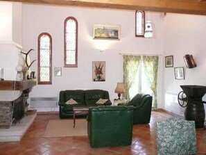 TV, fireplace, DVD player - Ruhige Villa mit Pool im Herzen der Weinberge by Interhome (Plan de la Tour)