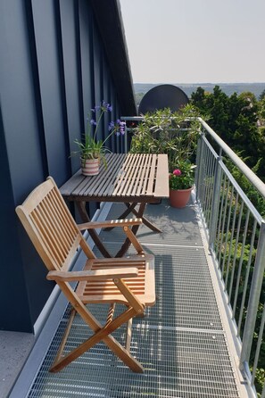 Outdoor dining - Renovierte Wohnung by Interhome (Müllenbach)