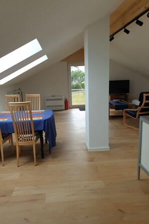 Dining - Renovierte Wohnung by Interhome (Müllenbach)