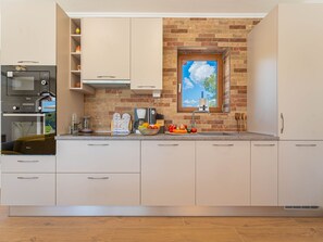 Fridge, microwave, oven, dishwasher - Luxuriöse Ferienvilla mit atemberaubender Aussicht by Interhome (Labin)
