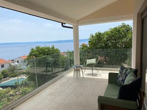 Terrace/patio - Frisch renovierte Ferienwohnung mit Meerblick by Interhome (Labin)