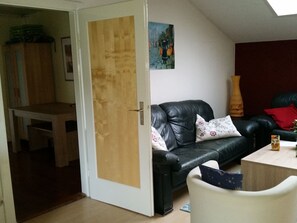 Televisión y chimenea 