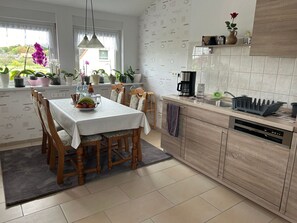 Fridge, microwave, oven, dishwasher - Fewo  Winzenburg by Interhome (Rehburg)