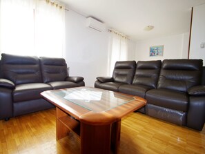 Interior - mit privatem Pool und Garten by Interhome (Pula/Banjole)