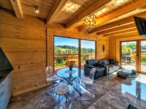 Interior - mit Entspannung im Jacuzzi by Interhome (Nowy Targ)