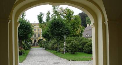 Landlust, Stadtnah - Fewo im ehemaligem Bauernh by Interhome