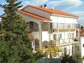 Exterior - mit Balkon, für fünf Personen by Interhome (Pula)