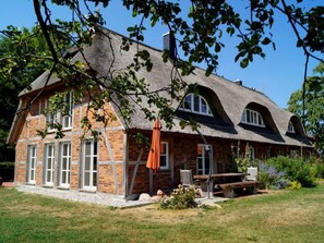 Exterior - Reethaus Mertinat ''For Six'' mit Meerblick by Interhome (Gollwitz (Insel Poel))