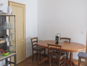 Dining - Apartment  by Interhome (Barèges)