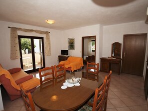 Living area - Villa Linet 1. by Interhome (Poreč/Funtana)