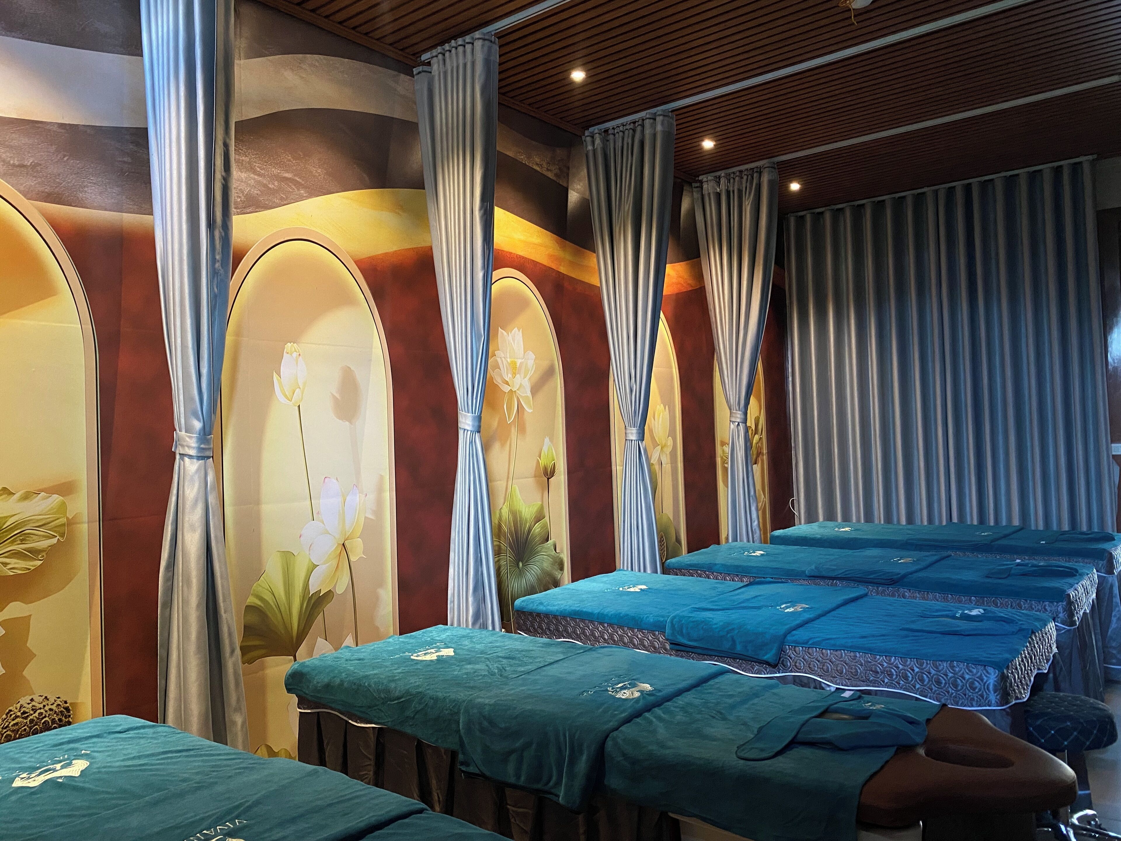 Hot stone massages, deep-tissue massages, Thai massages