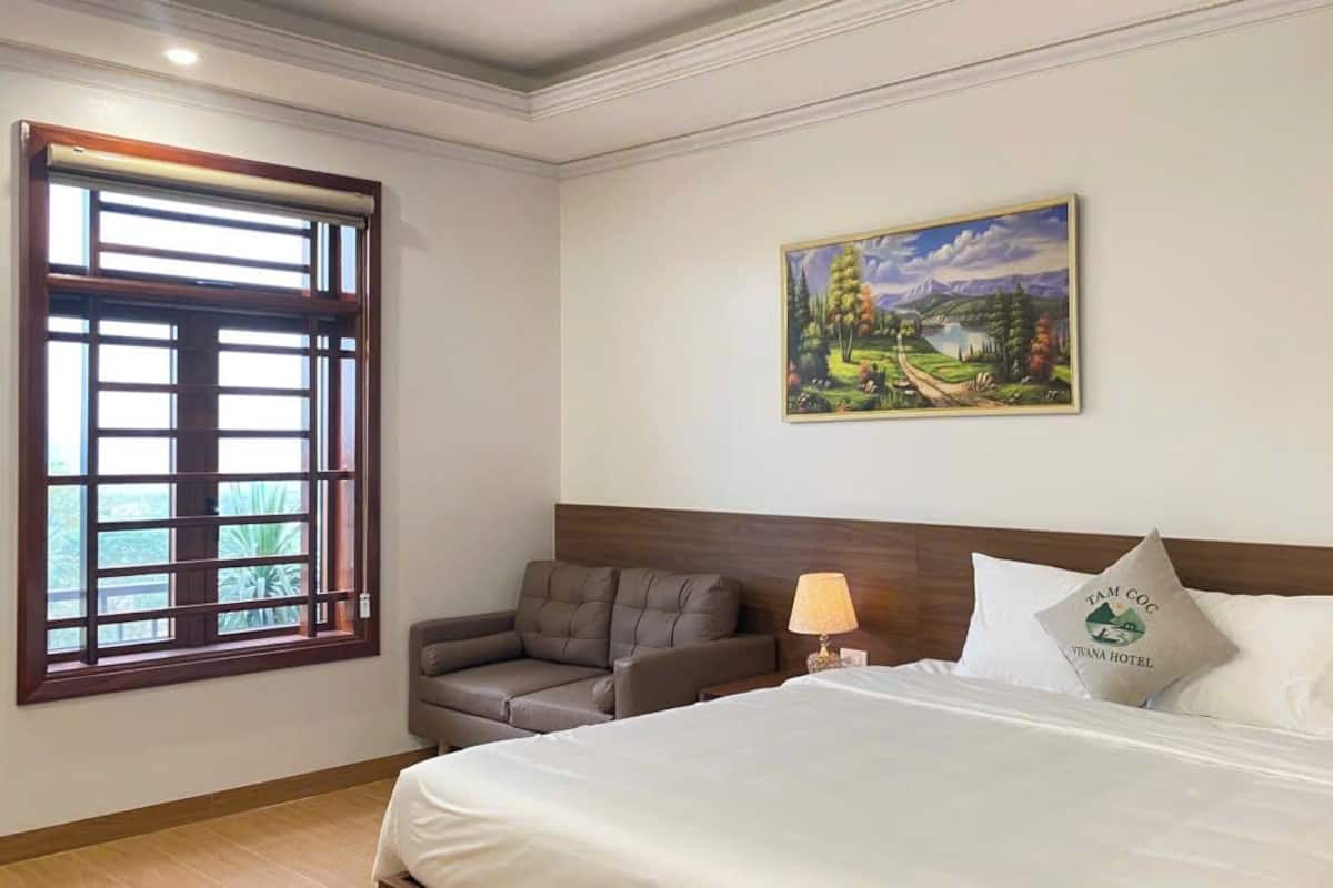 Deluxe Double Room, Balcony, Mountain View | Desk, laptop workspace, blackout drapes, free WiFi