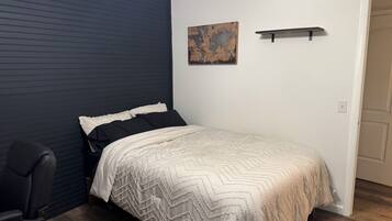 Bügeleisen/Bügelbrett, WLAN, Bettwäsche