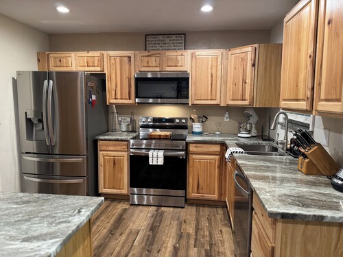 3-bedroom house downtown Granbury