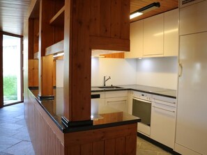 Fridge, oven, dishwasher, cookware/dishes/utensils - Chesa Carmela 2 by Interhome (Maloja)