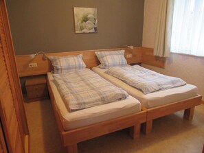 2 bedrooms, Internet - Ferienhäuser mit Pool in ruhiger Lage am Waldrand by Interhome (Niederaula)