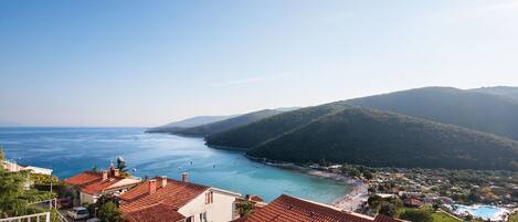 Vue depuis lâhĂ©bergement