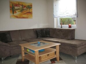 TV - in Westum mit Terrasse by Interhome (Sinzig)