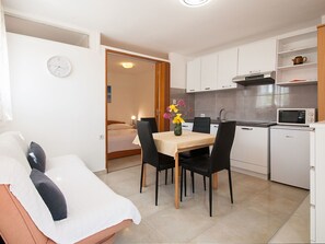 Interior - Studio-Wohnung "Olia Studio" mit Terrasse by Interhome (Rabac)